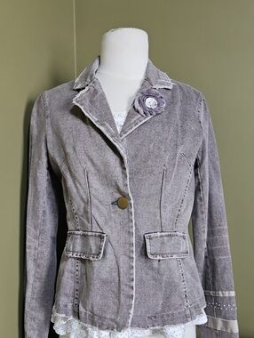 Buffalo David Bitton Lavender-Gray Blazer with Floral Pin